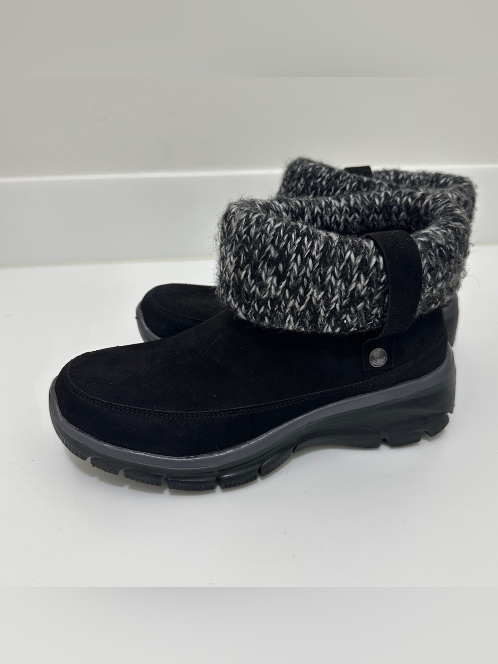 Skechers Black Suede Winter Boots with Marled Knit Cuff Size 8